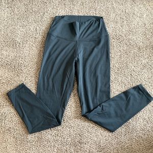 CRZ leggings yoga pants in grey green color excellent condition
